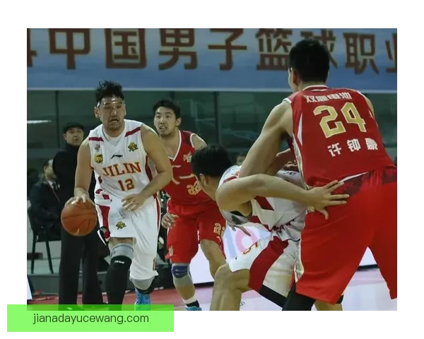 激烈对抗下的巅峰竞技瞬间与运动员荣耀时刻揭秘 激烈对抗下的巅峰竞技瞬间与运动员荣耀时刻揭秘