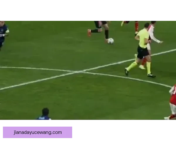 绿茵场上的激情碰撞与战术智慧全面解析