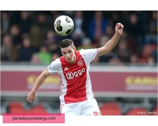 史特拉斯堡大胜格拉夫莱尼斯比分显赫彰显球队强势表现